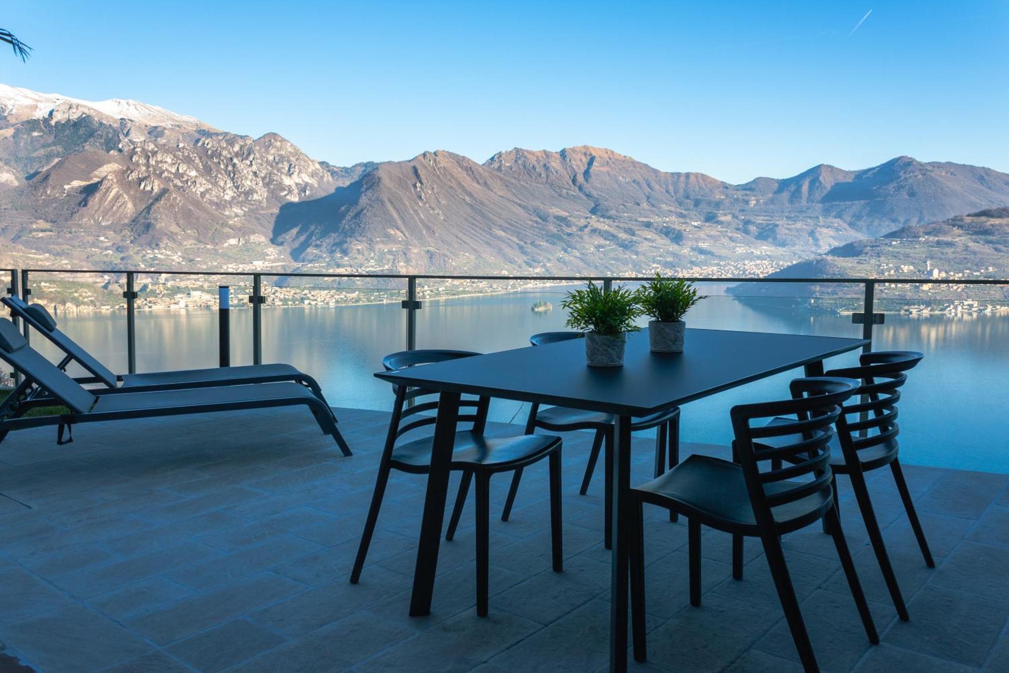 Mia Isola With Lake View, Garden And Swimming Pool Parzanica Exterior foto