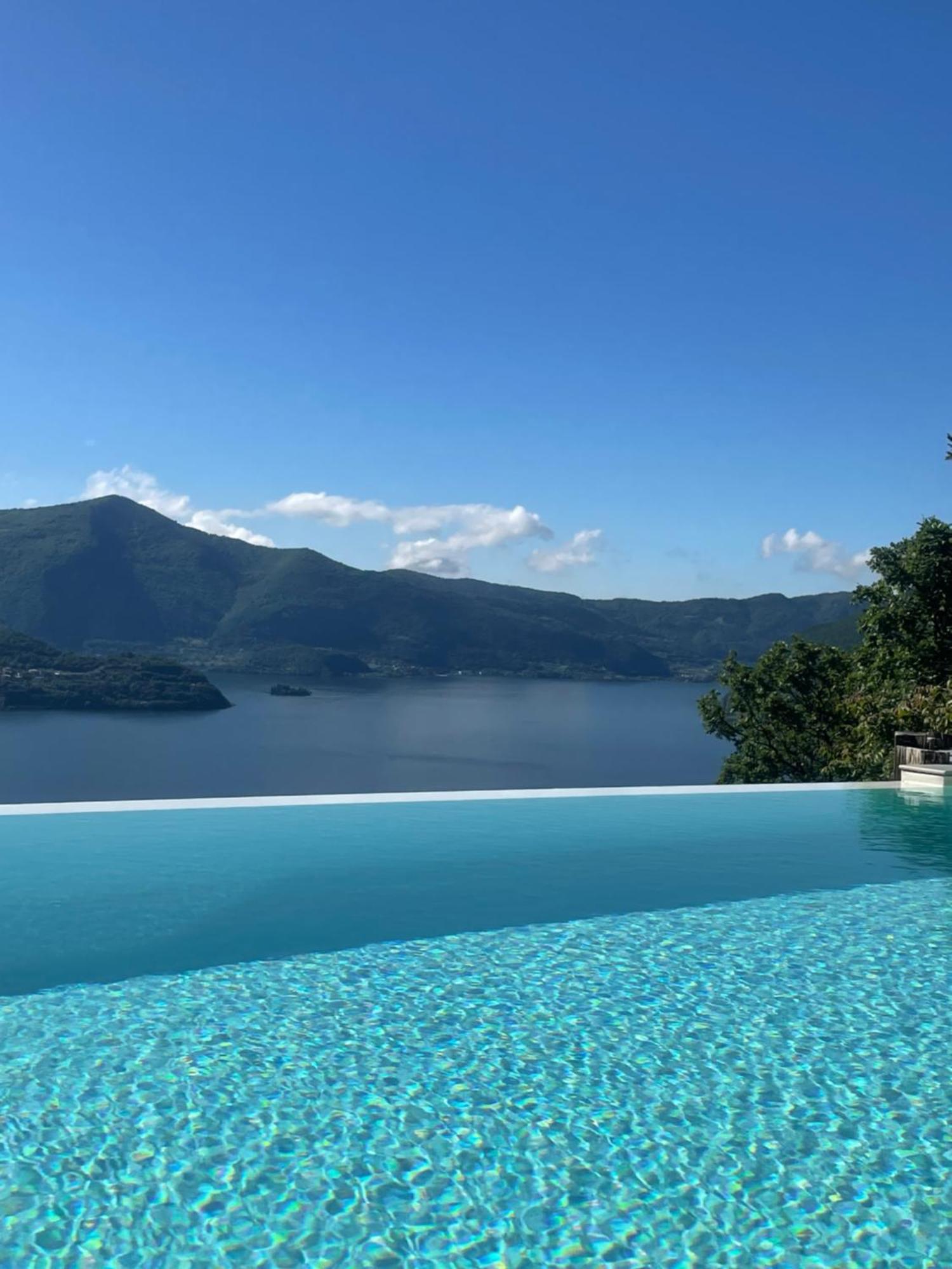 Mia Isola With Lake View, Garden And Swimming Pool Parzanica Exterior foto