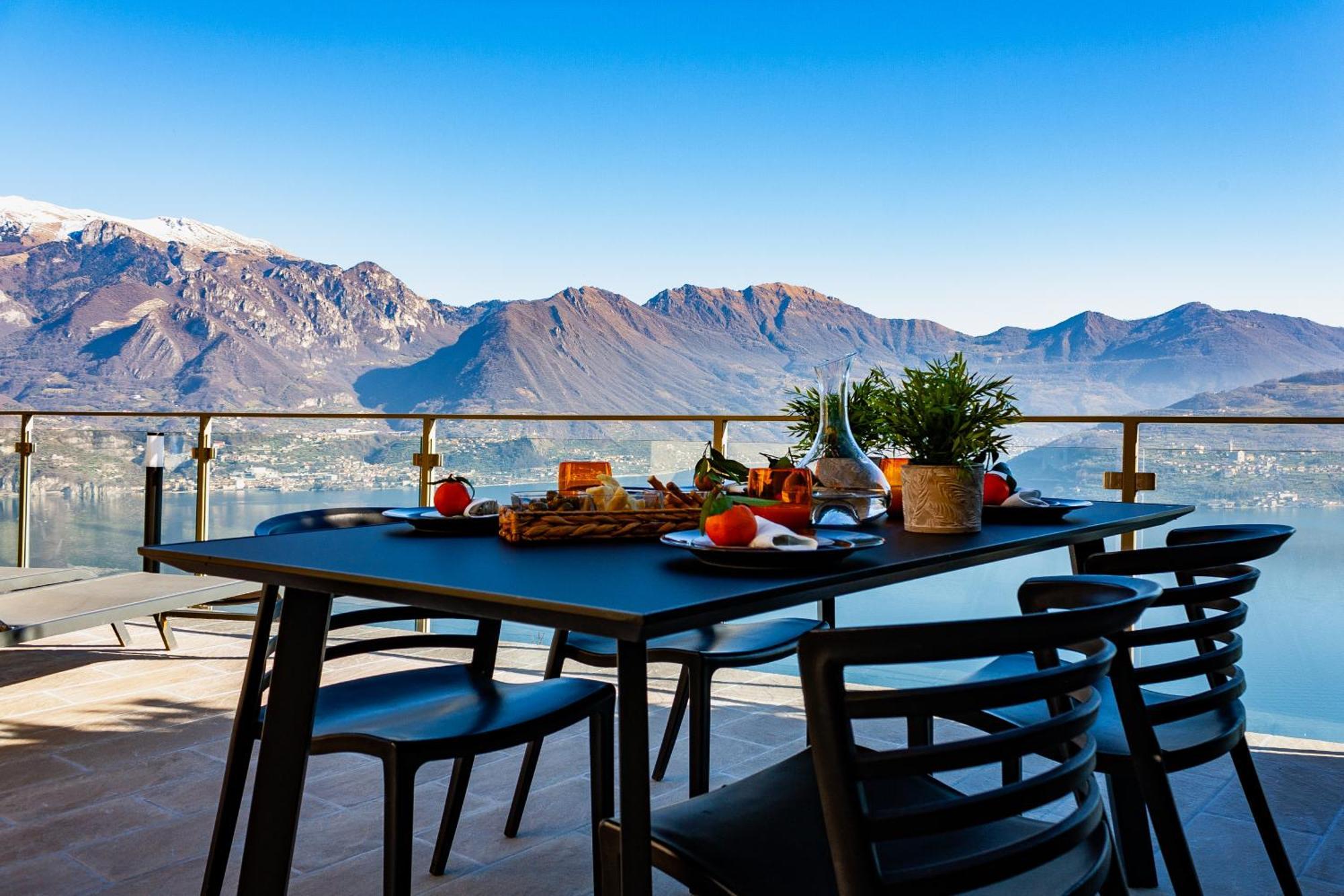 Mia Isola With Lake View, Garden And Swimming Pool Parzanica Exterior foto