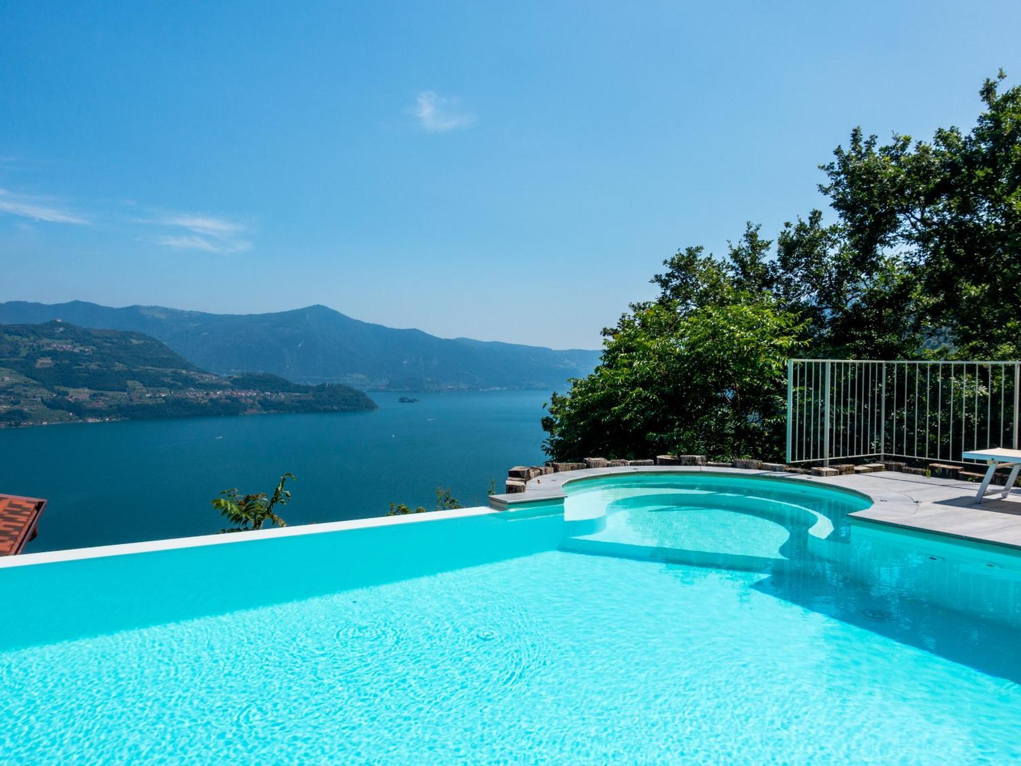 Mia Isola With Lake View, Garden And Swimming Pool Parzanica Exterior foto